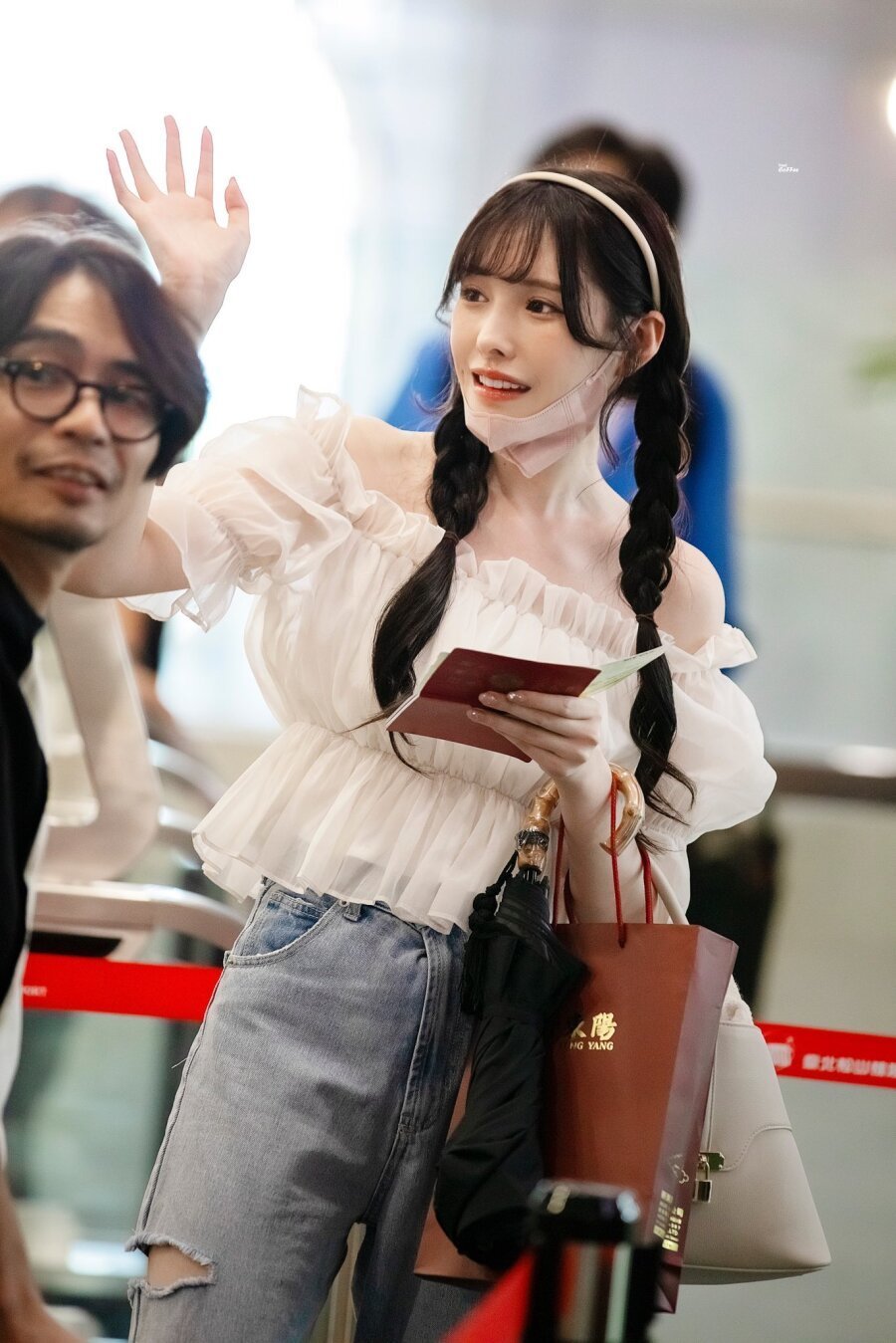 AV배우들 공항 사진