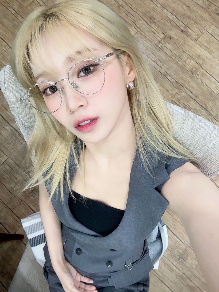 [르세라핌] 킹받는 안경 쓴 김채원