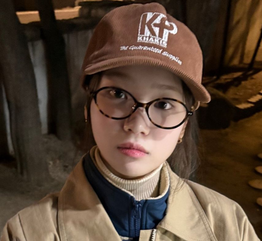 [르세라핌] 킹받는 안경 쓴 김채원