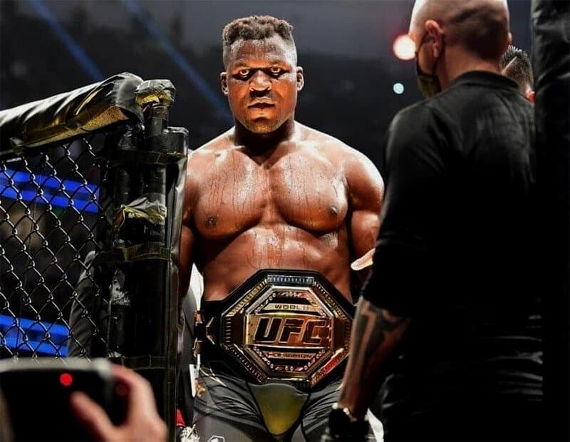 UFC 선수가 관중한테 개쫄았던 썰...