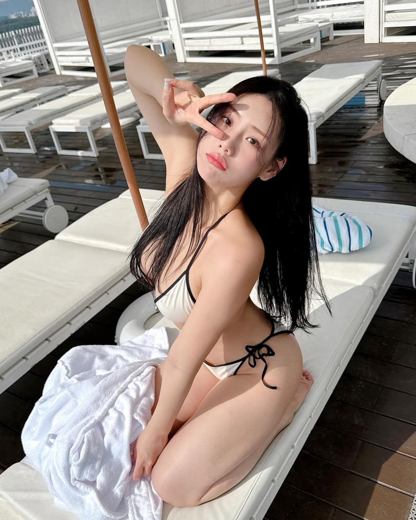 비키니 사진 올린 인플루언서