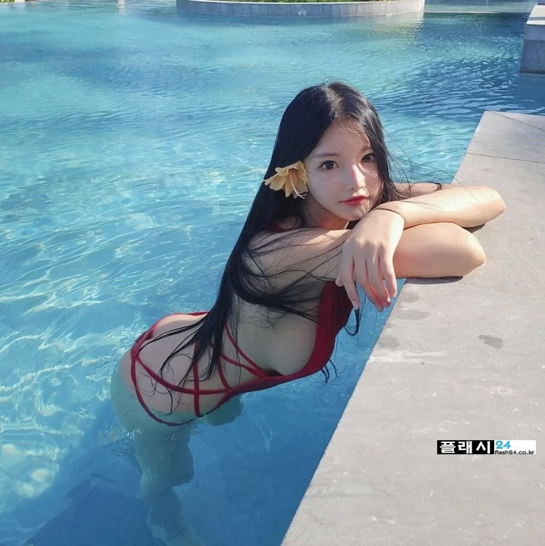 레이싱모델 연지 이런 수영복 참을수없지