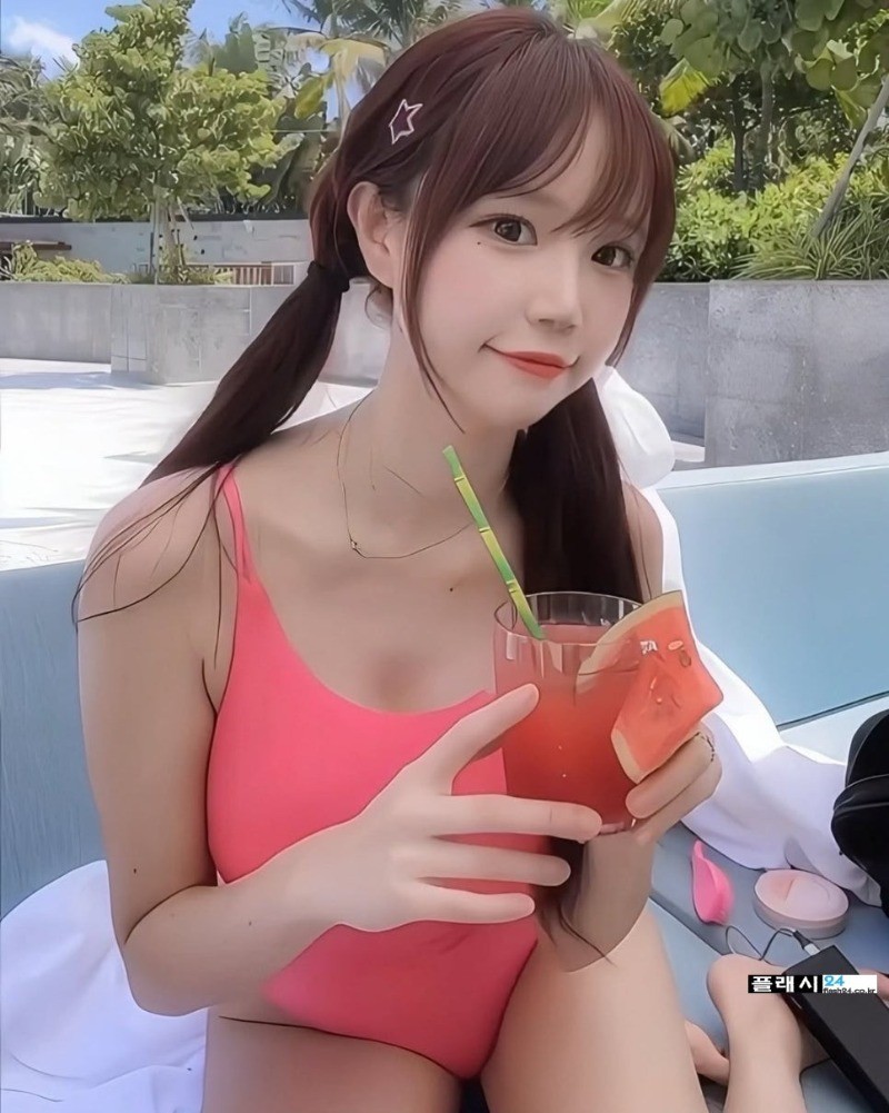 외모와 다른 몸매의 보트걸 모델 민채