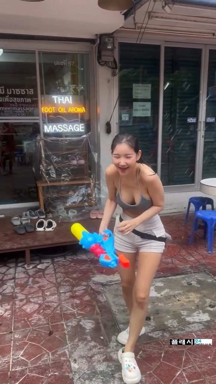 DJ MIU 태국 송크란 물총놀이