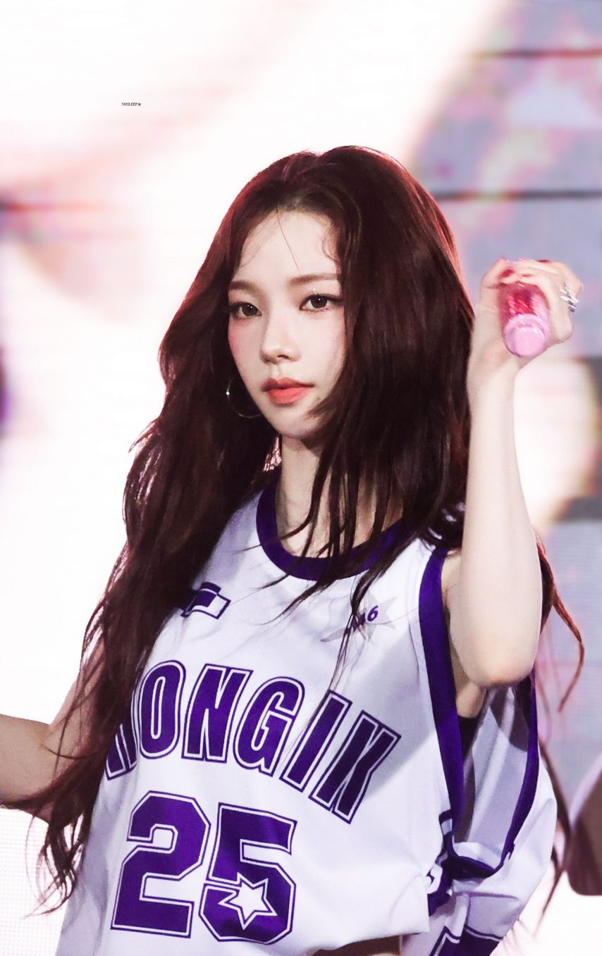 에스파 카리나 홍익대