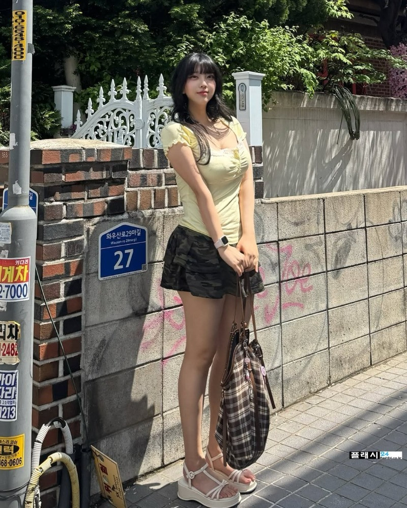 쩍벌 코스프레 송하나