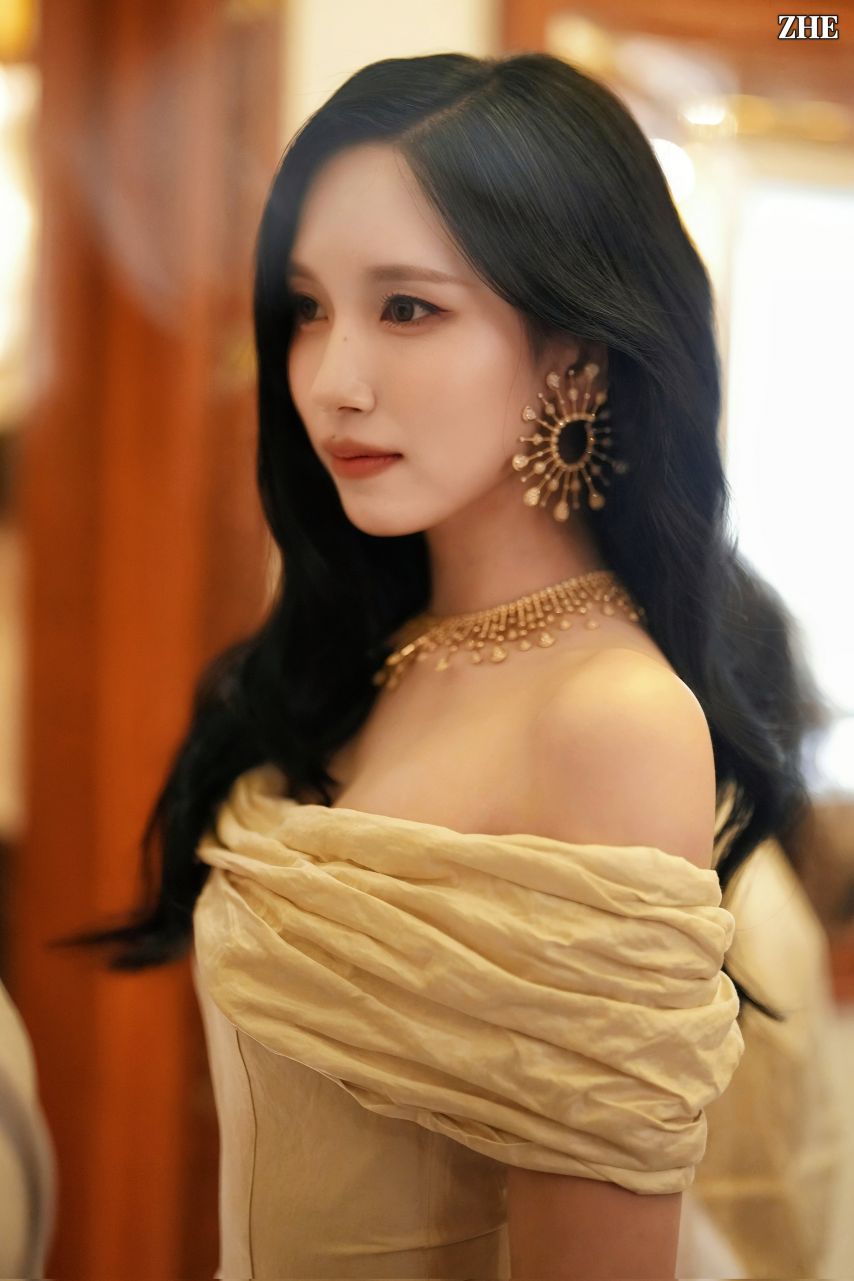 트와이스 미나_ 프랑스 칸느