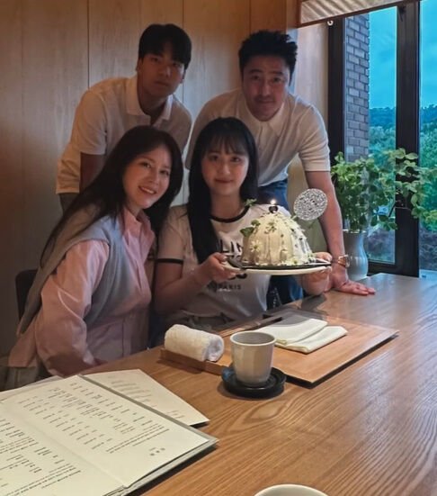 안정환 가족 완전체 근황