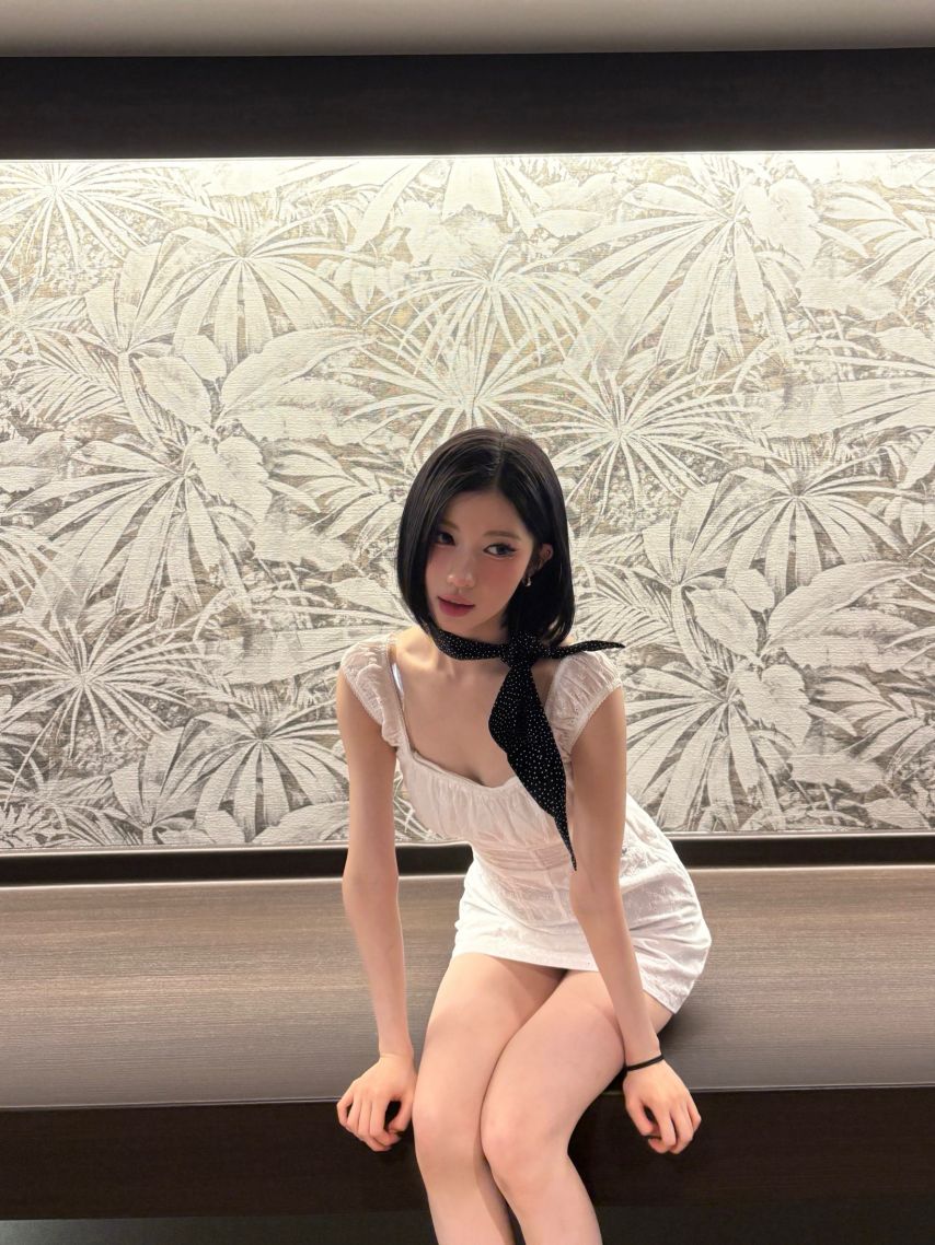 베이비몬스터 아사, 로라