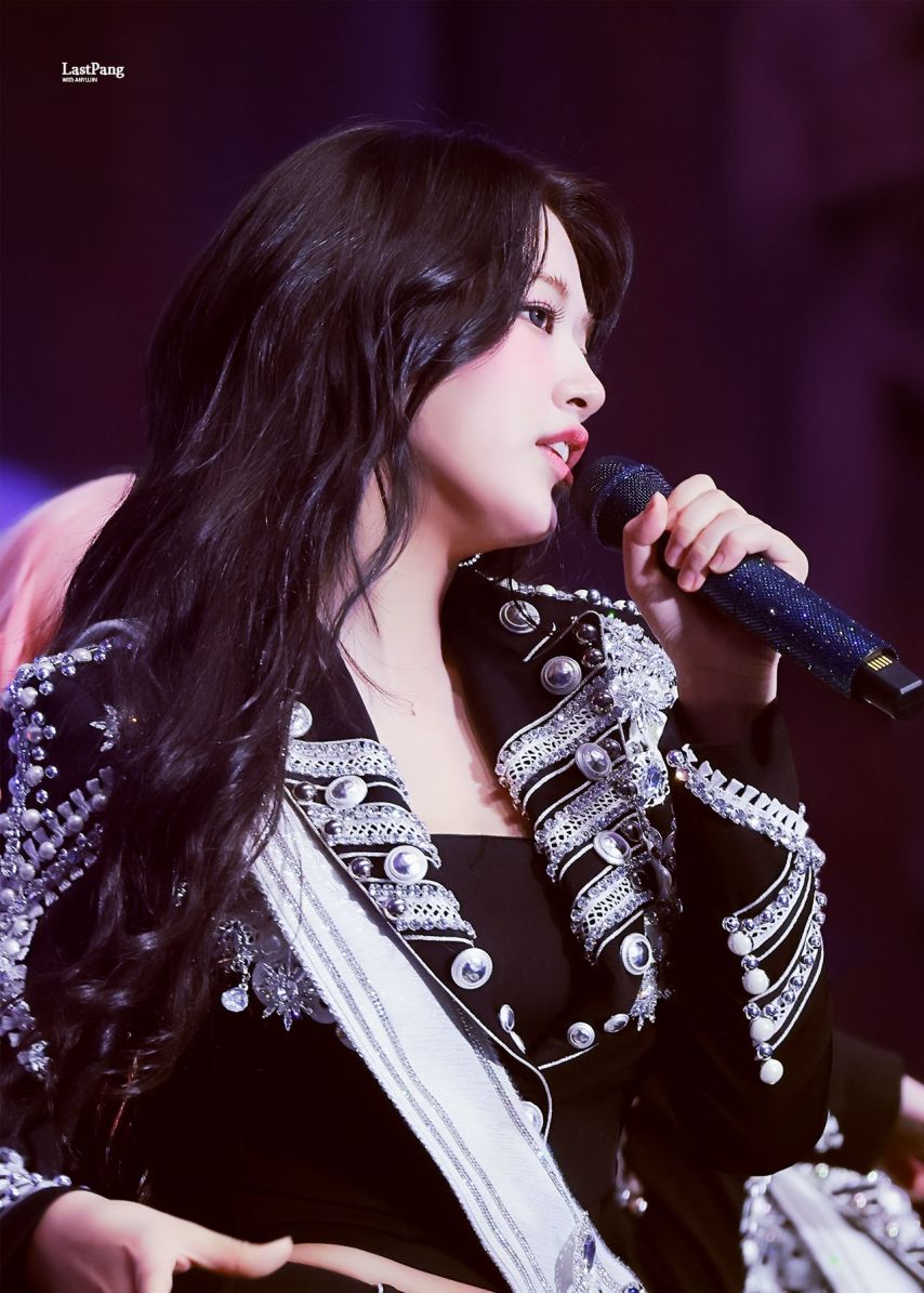 아이브 안유진