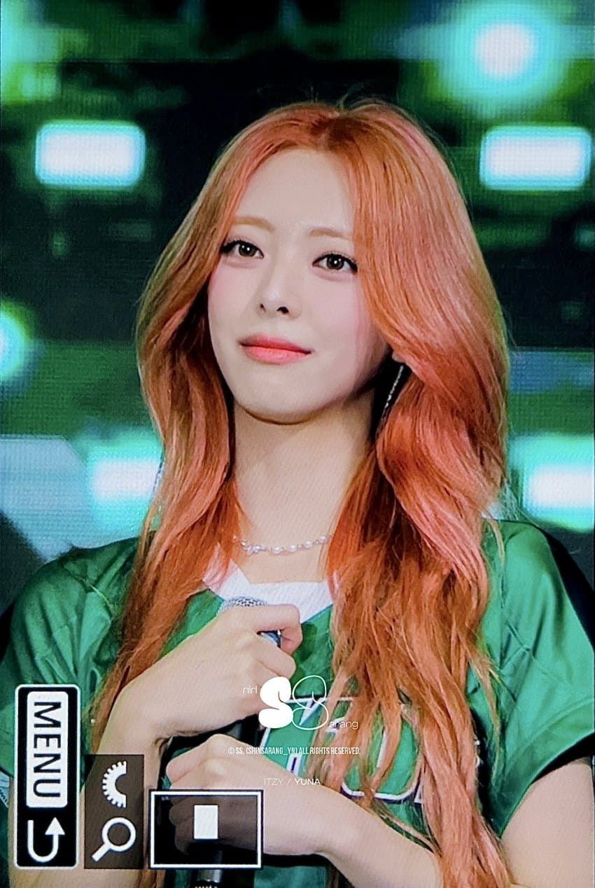 상큼한 테니스 치마 자신감 있는 런웨이 건국대 축제 ITZY 유나