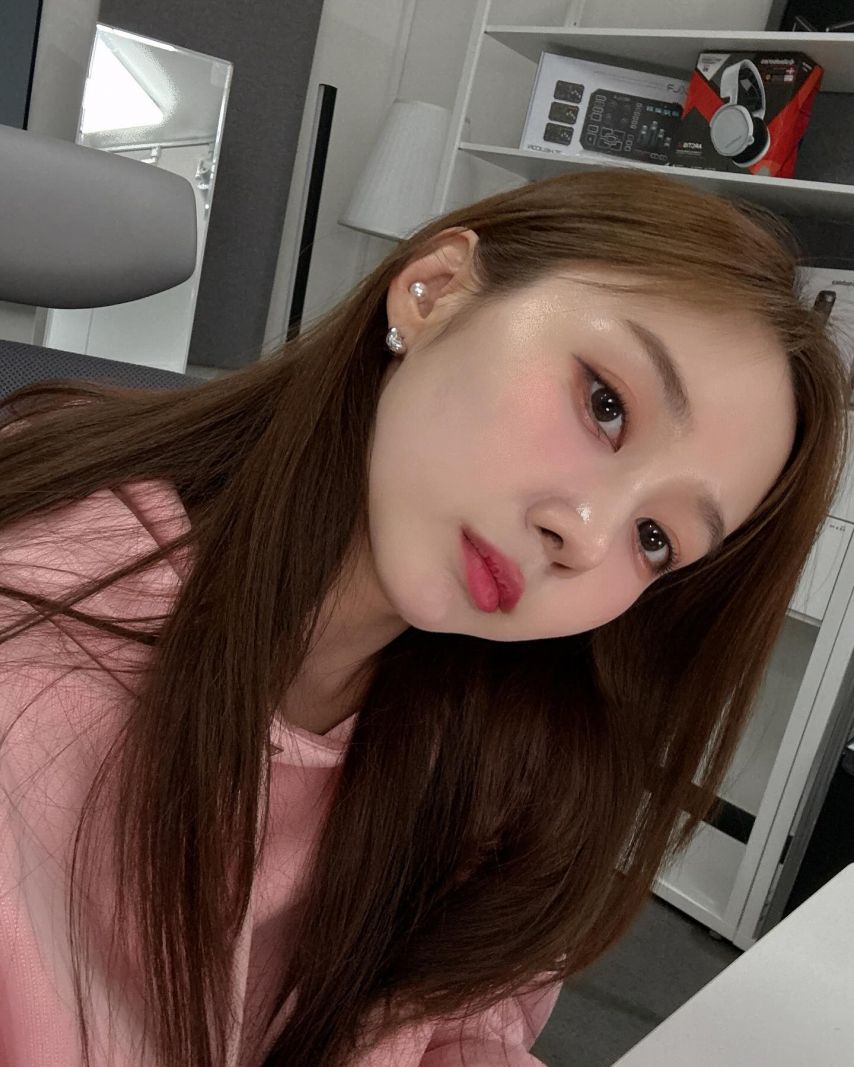 윤수빈 아나운서