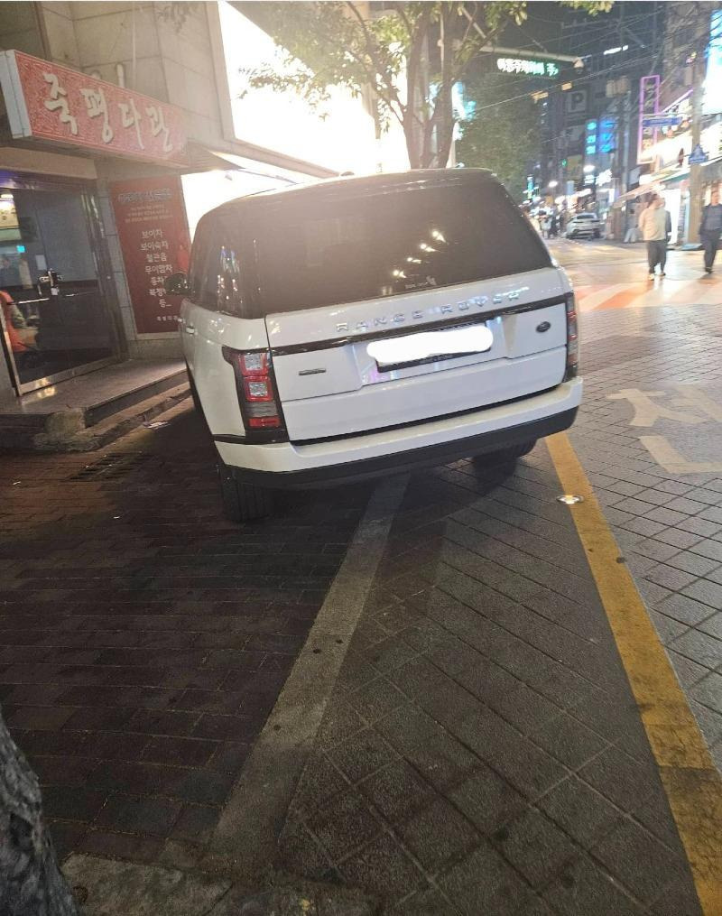 대구 동성로 인도 주차 95대 신고