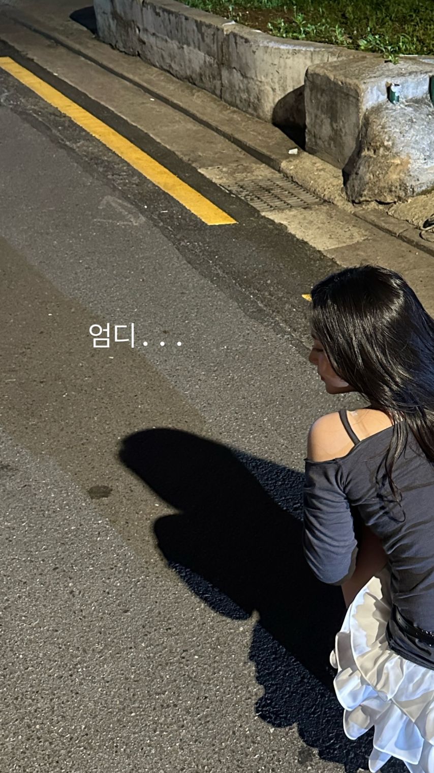 엄지 VIVIZ비비지 인별