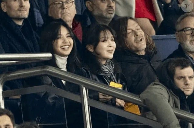 이강인 여자친구와 사진 찍혔던 의외의 인물들 ㄷㄷㄷ