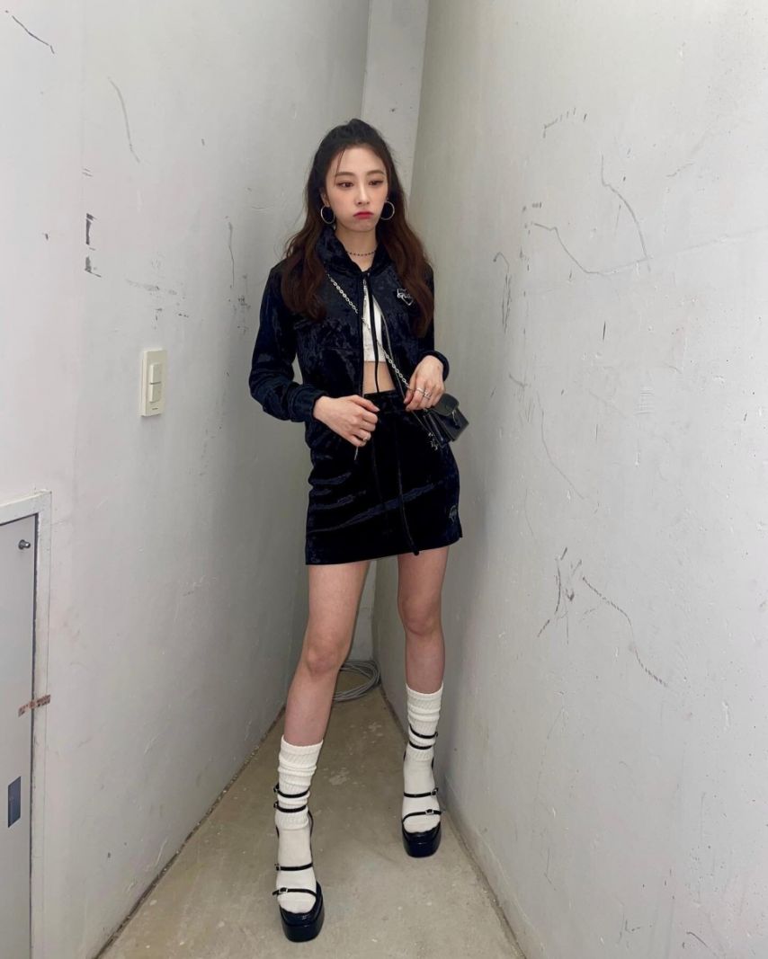 로켓펀치 윤경