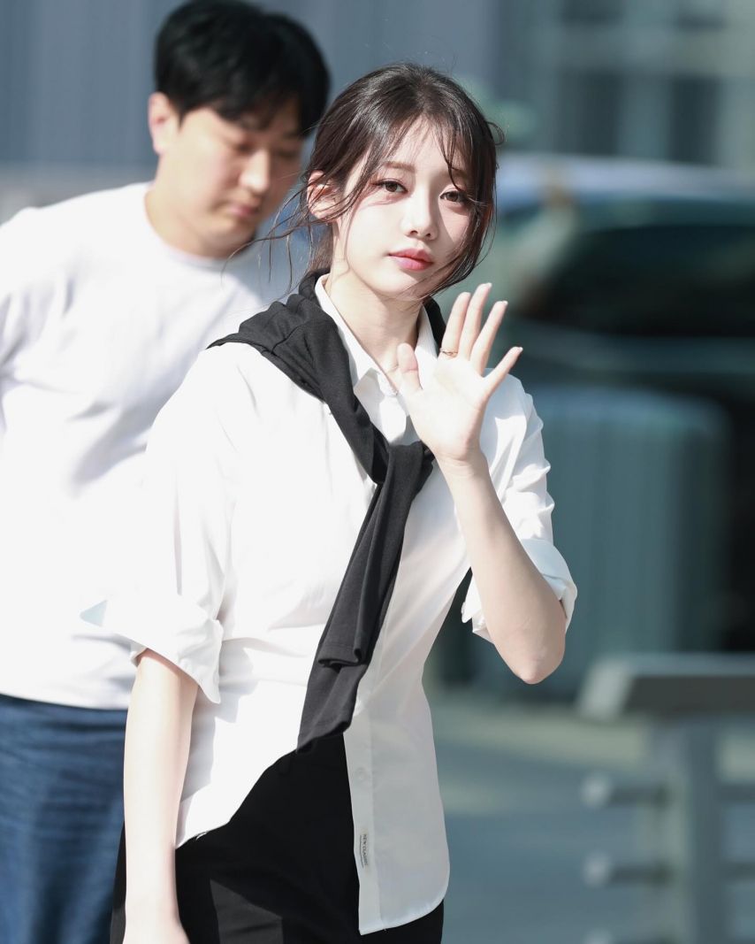 BABYMONSTER (베이비몬스터) 로라