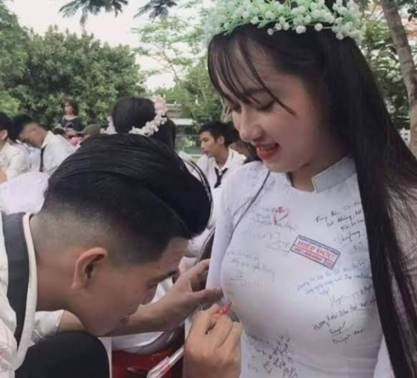 전통 의상 아오자이 입으면 야한 베트남 JK 은꼴사