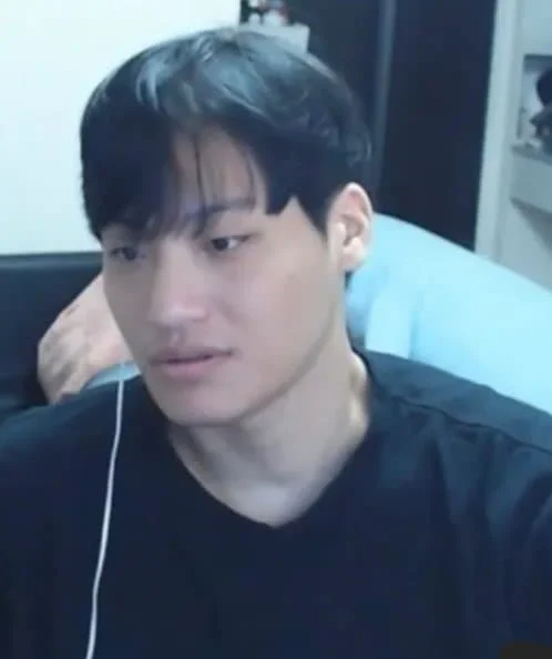 살을 60kg 뺀 사람의 외모 변화 (150kg->90kg)