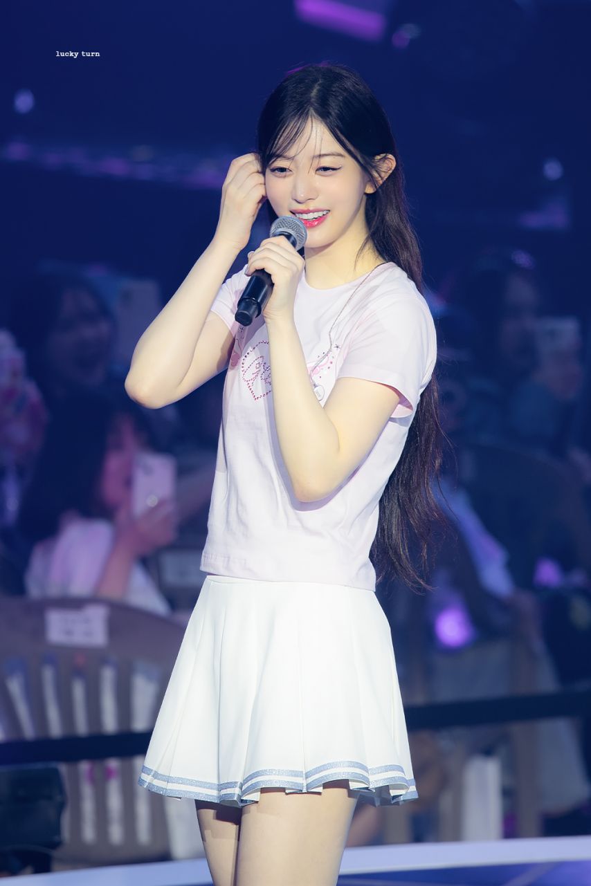 2025 ILLIT GLITTER DAY IN SEOUL 아일릿 민주