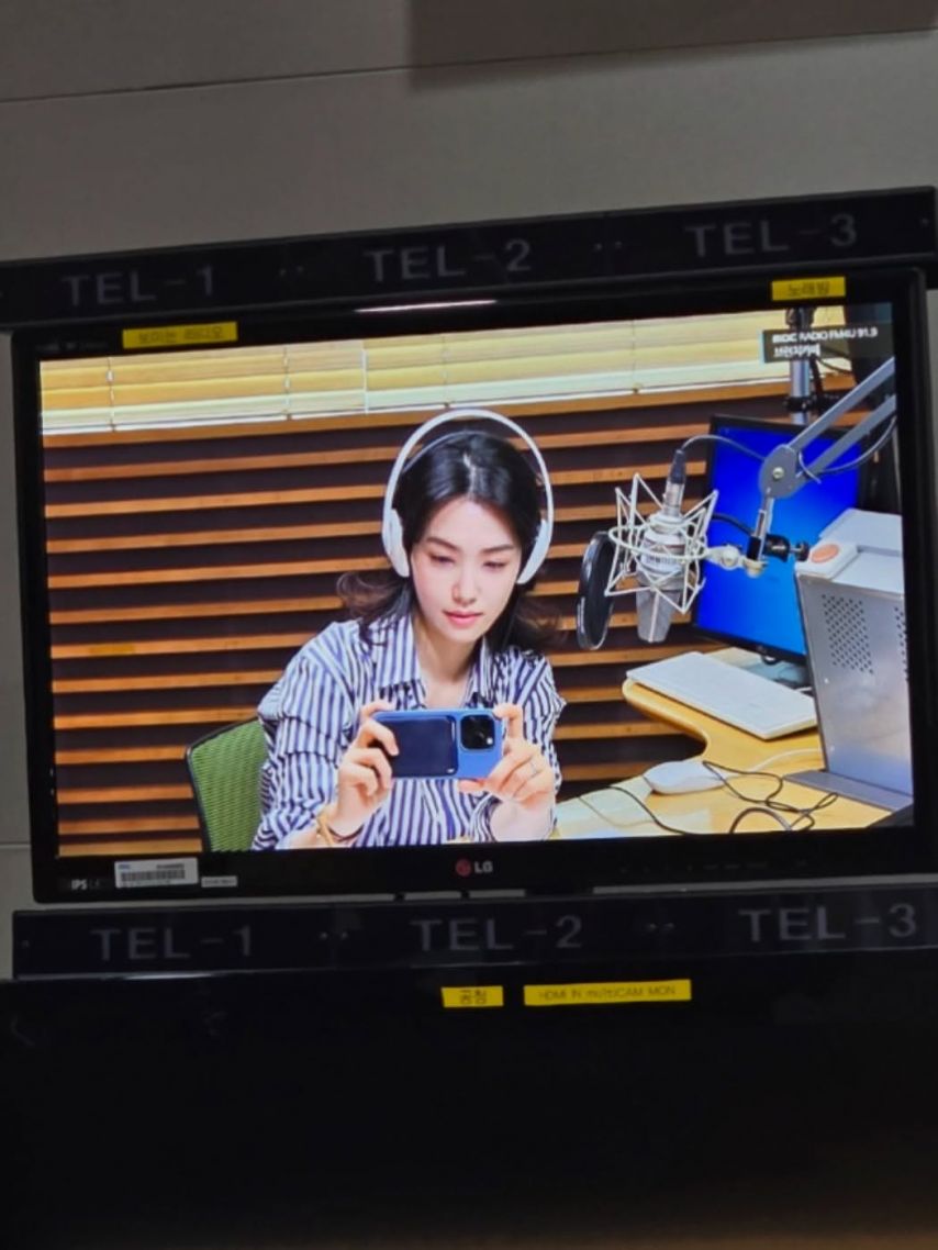 강지영 아나운서