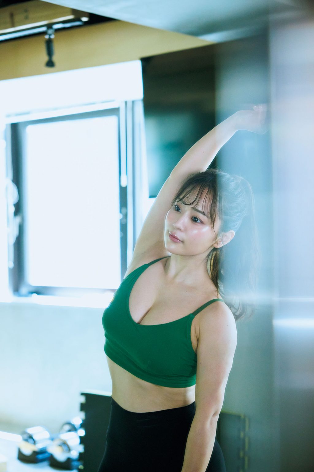 일본 성우인데, 그라비아도 인기 많은 이구치 유카의 헬창 은꼴사