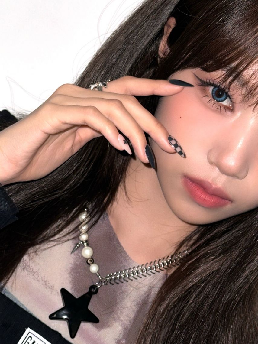 이즈나 최정은