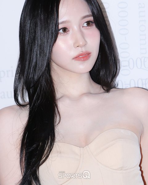 행사장 들어서는 트와이스 미나 고급진 섹시미