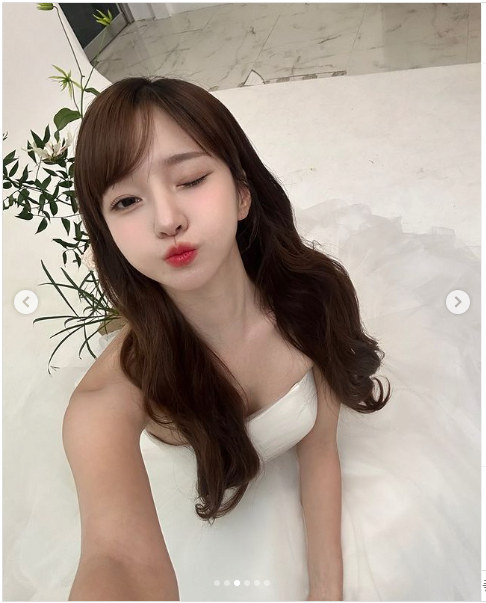 웨딩드레스 입은 박민정