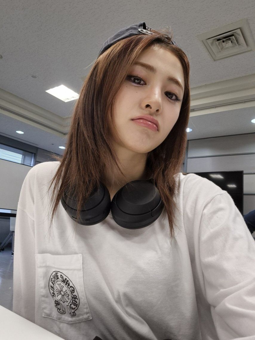 르세라핌 윤진