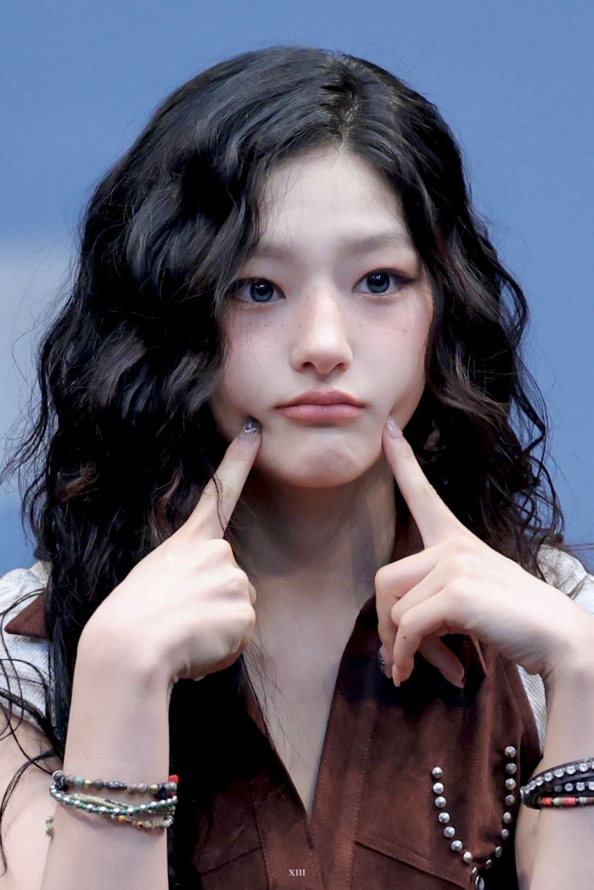 키스오브라이프 하늘