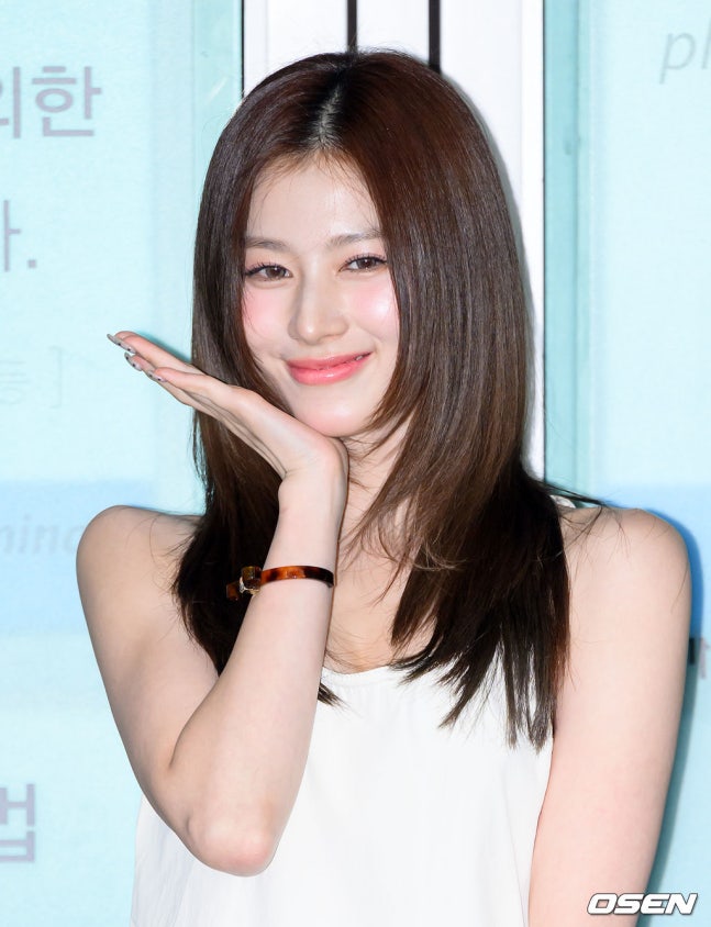 트와이스 사나