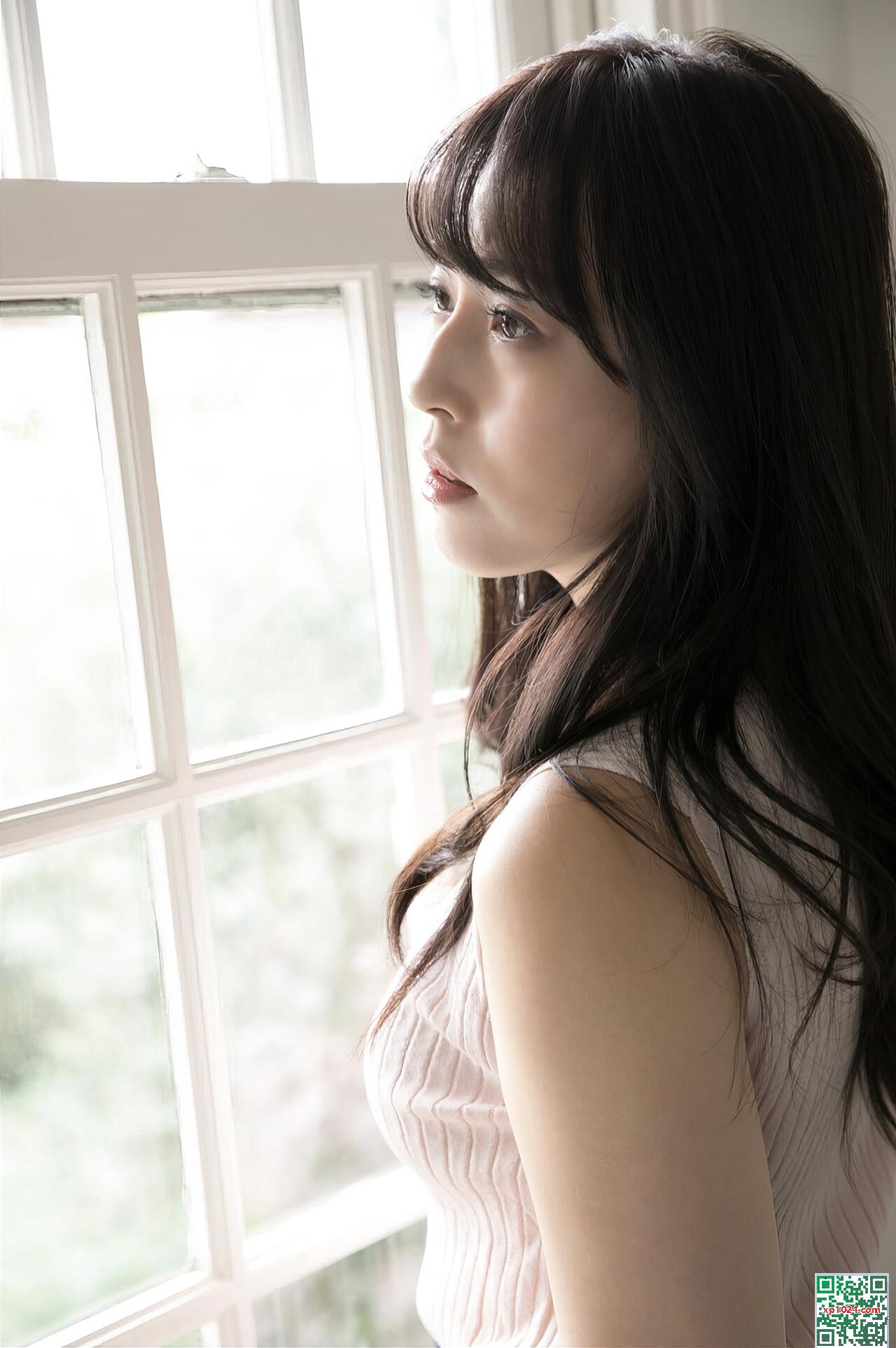 우스이 시오리 : 독보적 에르티시즘으로 아나운서가 그라비아도 대인기