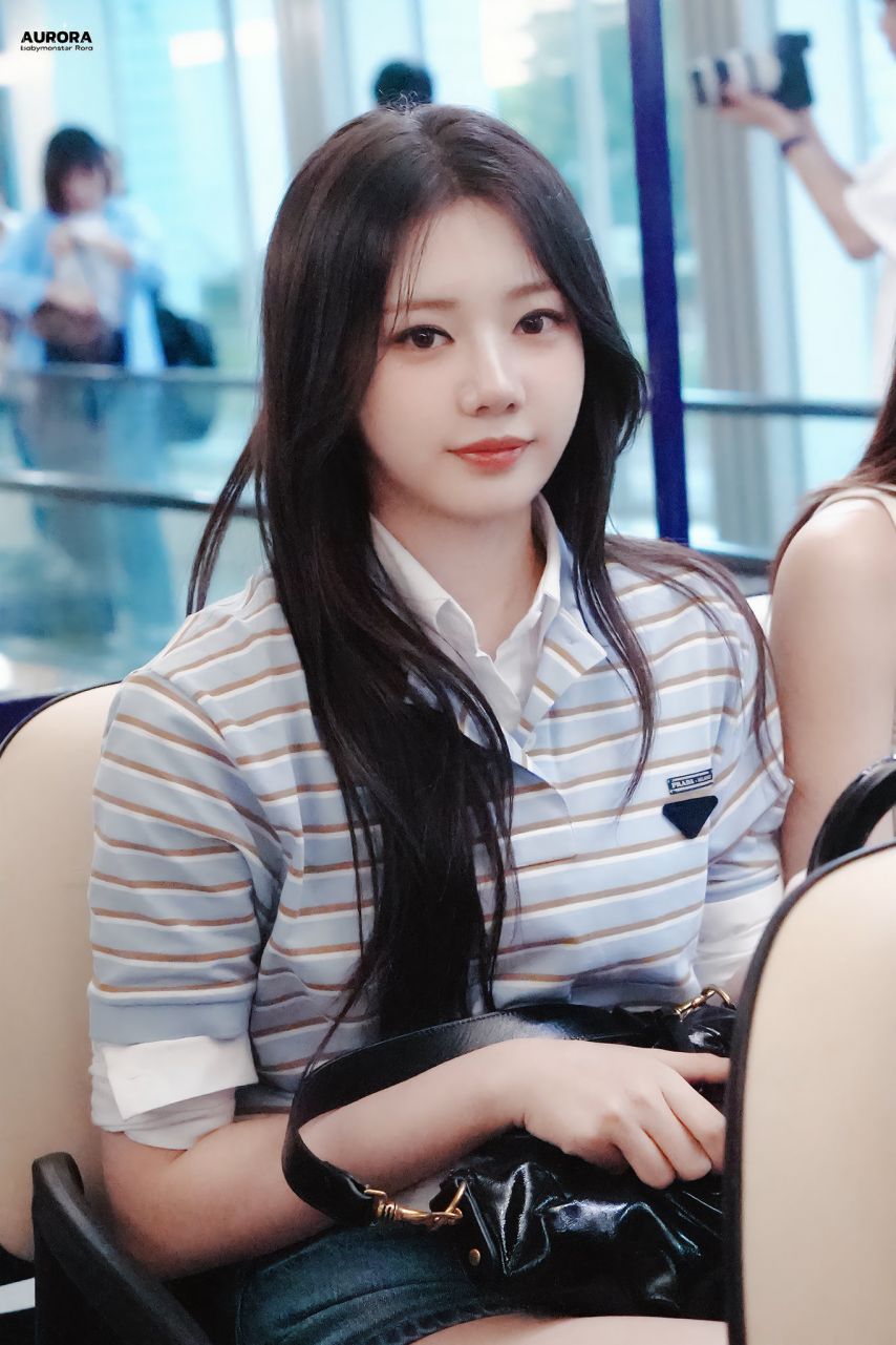 베이비몬스터 로라