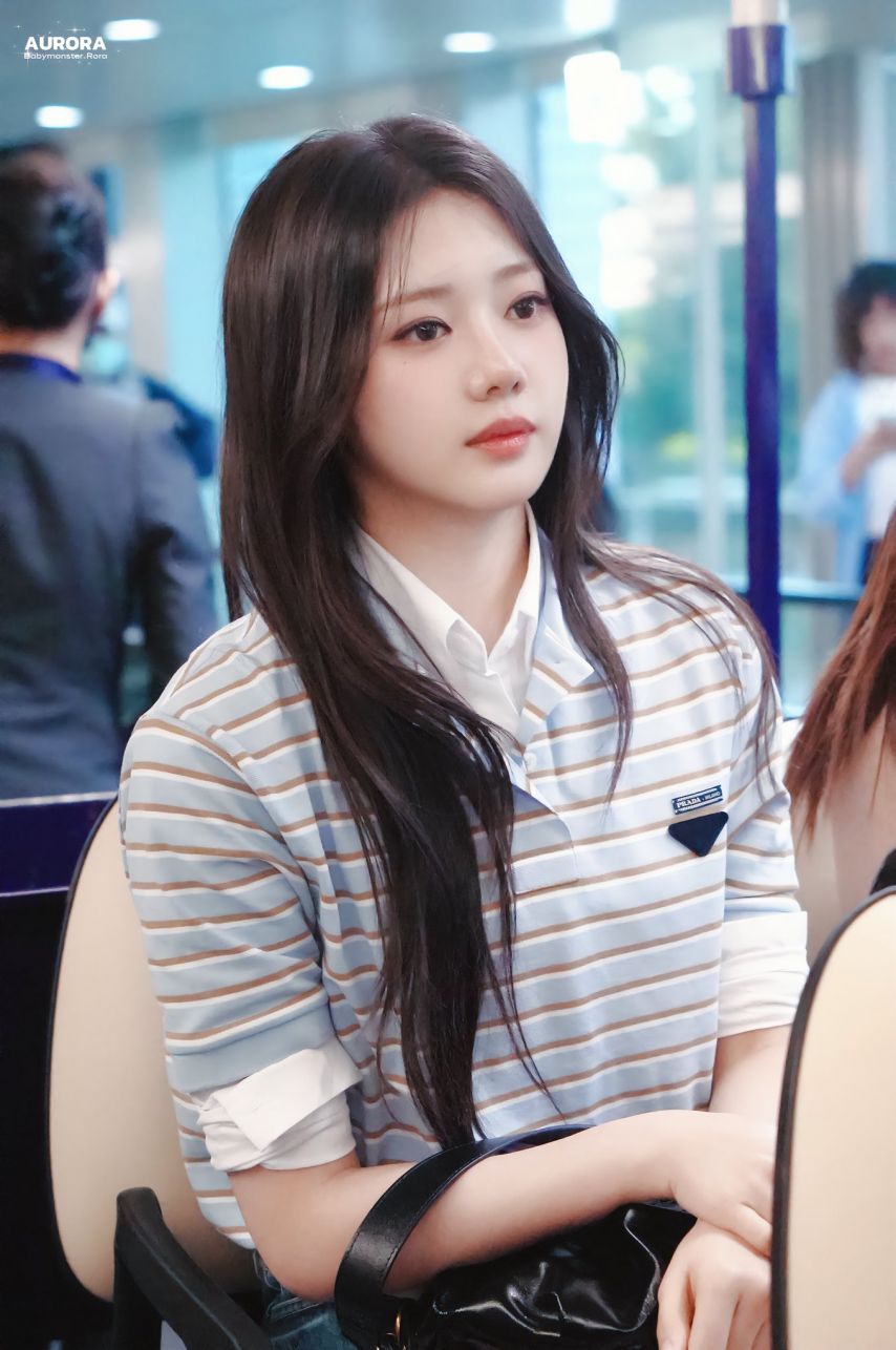 베이비몬스터 로라
