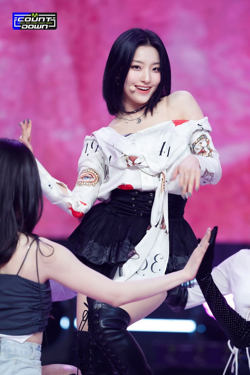 프로미스나인 이새롬