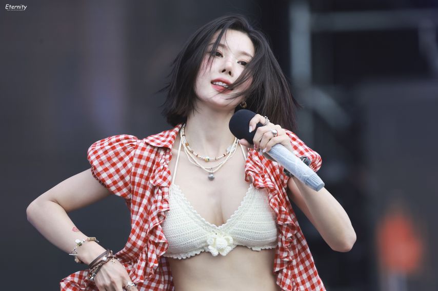 핫한 권은비 워터밤 사진