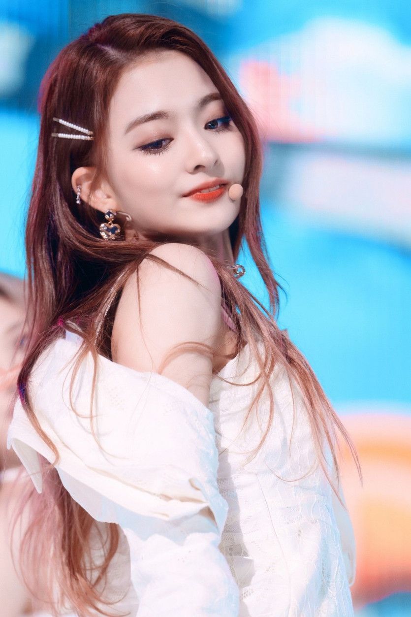 프로미스나인 이나경