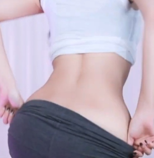 살짝 내리고 허리 돌려주는 히리.mp