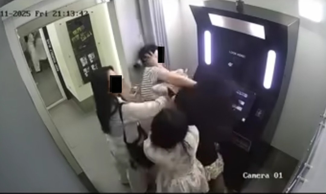오늘 오후 베트남 하노이에서 한국여자 2명이 베트남 여자 폭행