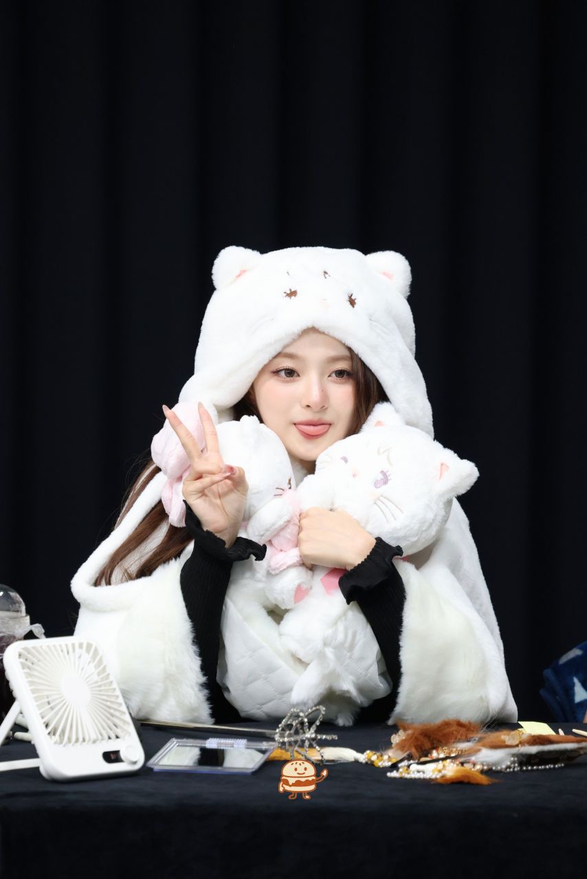 프로미스나인 이나경