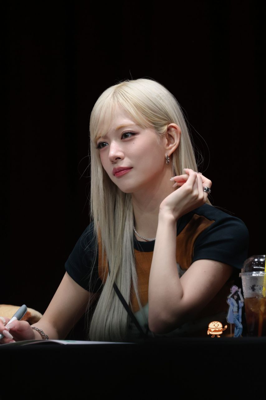 프로미스나인 이채영