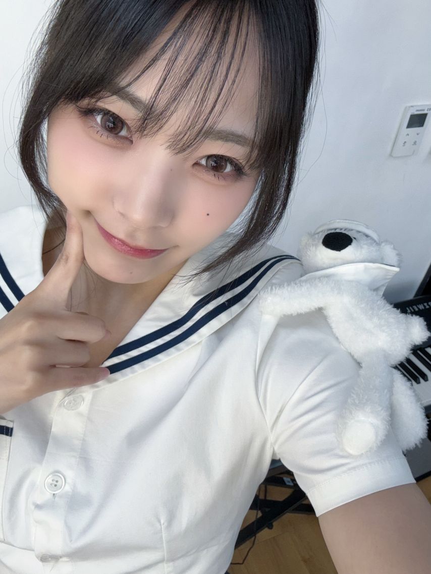 qwer 마젠타, 시연