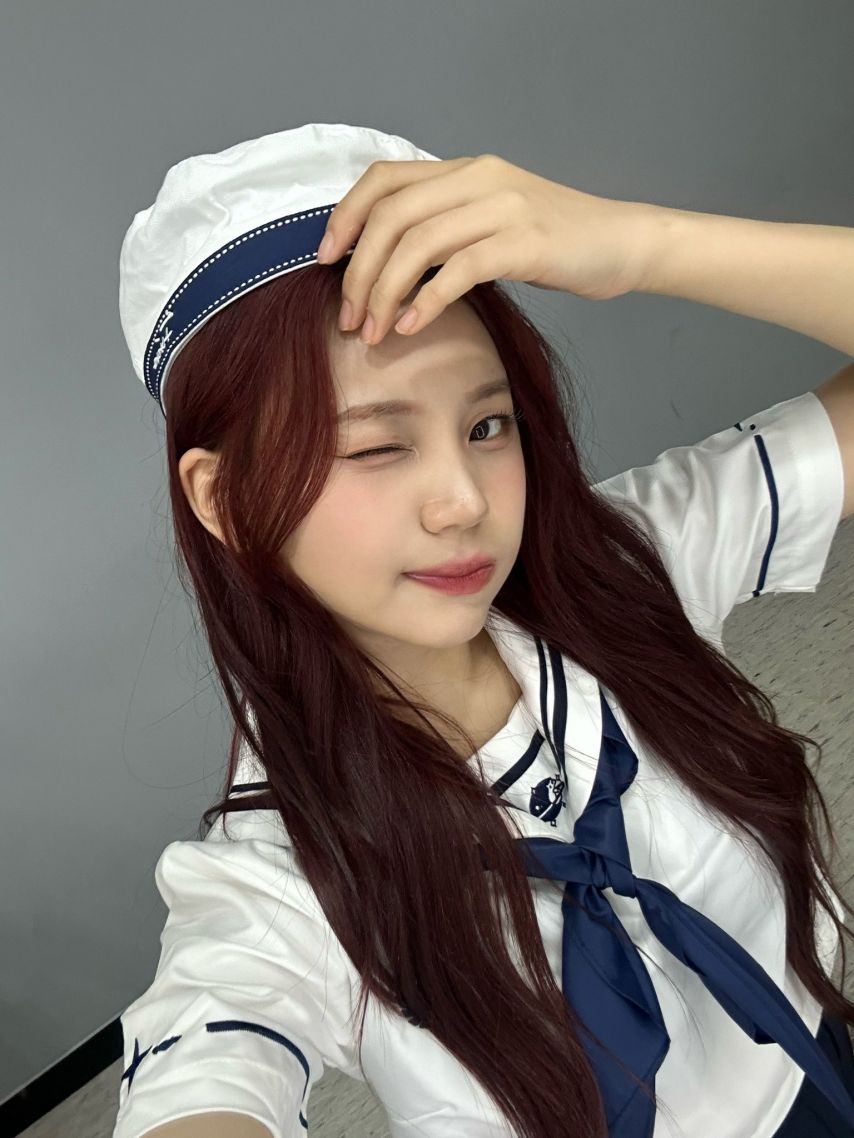VIVIZ 엄지
