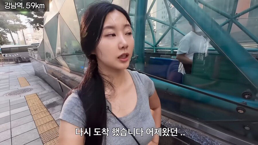 한여름 땡볕에 걸어서 2호선 완주한 유튜버