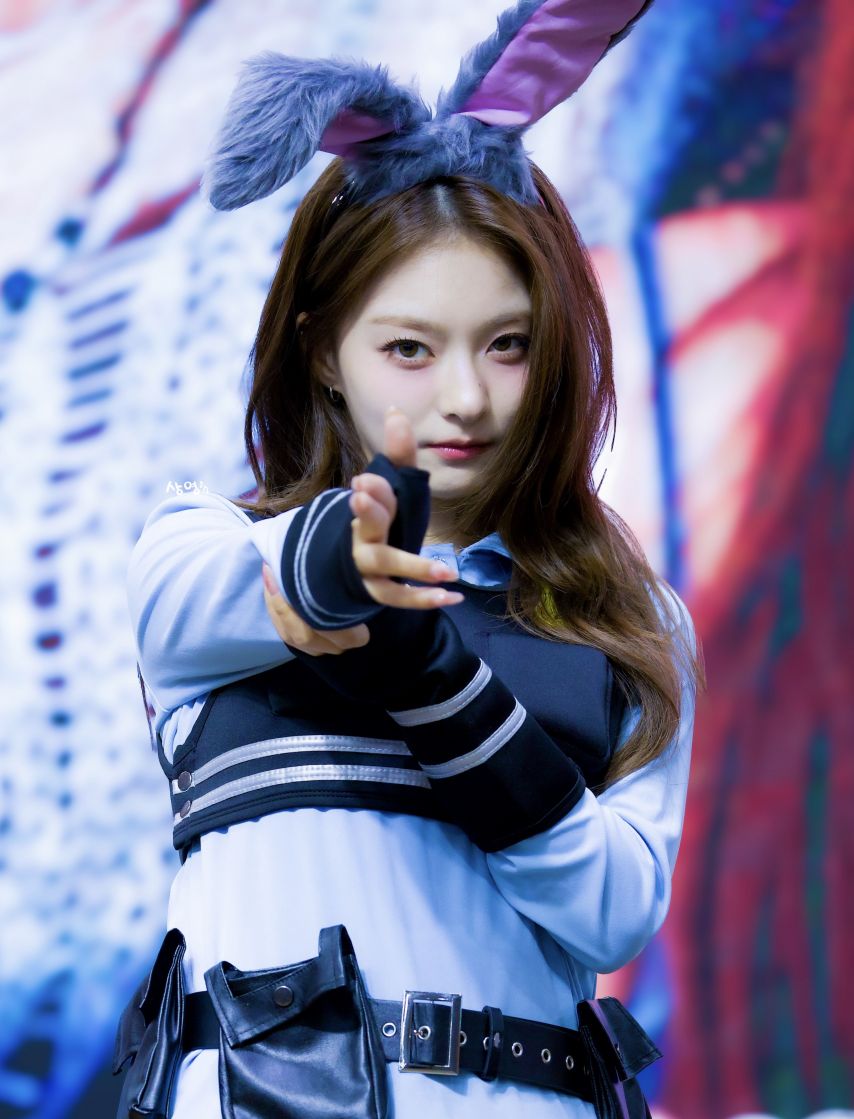 프로미스나인 이나경