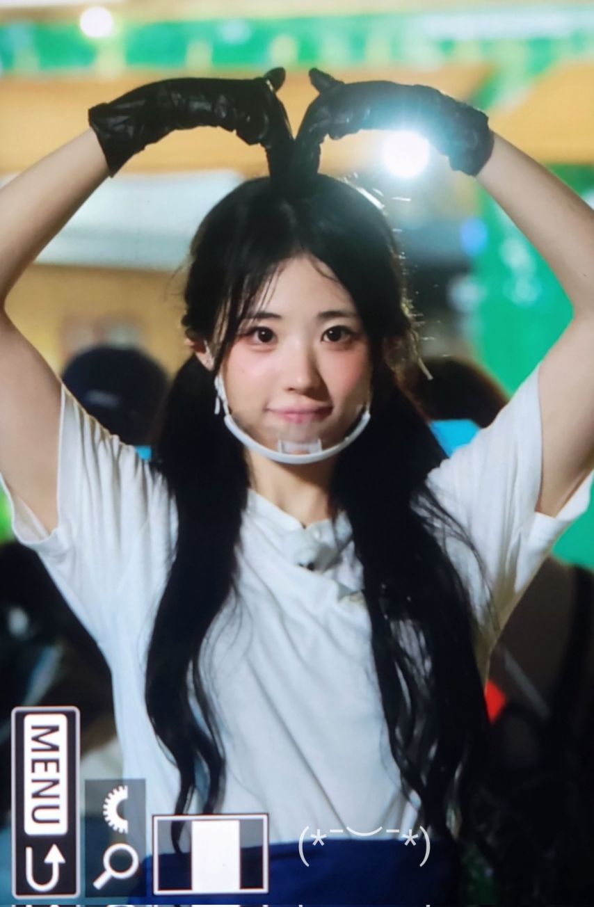 QWER 기타즈 대만 하카의부엌 촬영