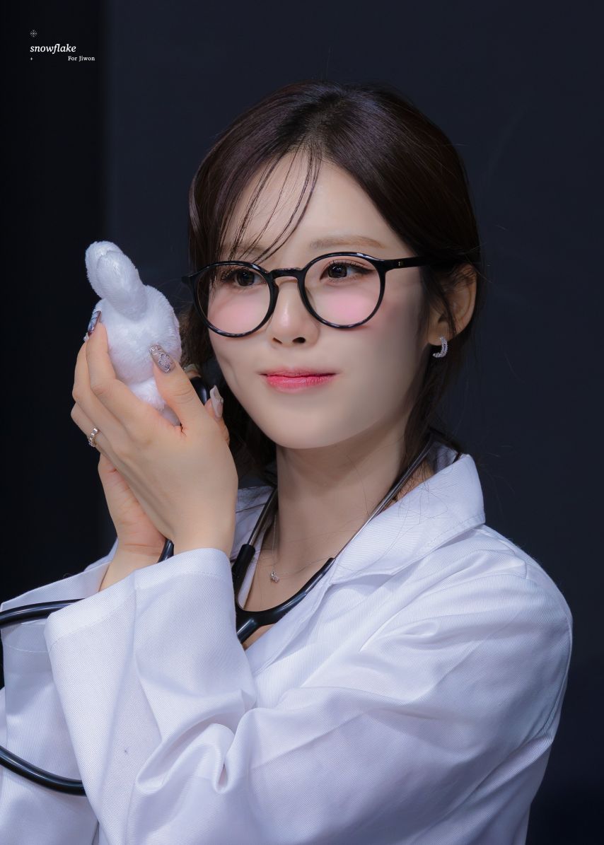 프로미스나인 박지원