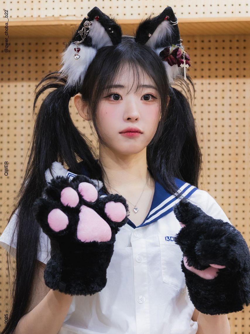 QWER 히나