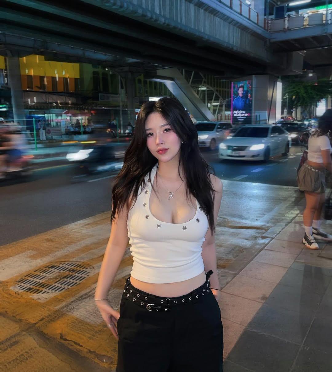 흰 민소매